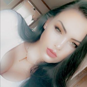 Meet your Posher, Kelli